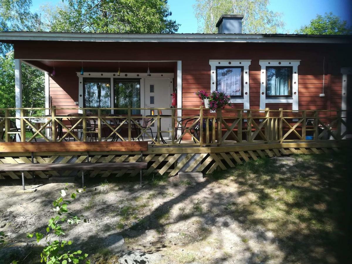 Hotel Pirttiniemen Lomakylae Muurasjärvi Esterno foto